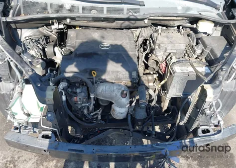 2011 Toyota Sienna Limited V6 z USA, uszkodzony, nr VIN 5TDYK3DC0BS037696